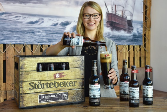 20200722144352 Elisa Raus amtierende Biersommelier Weltmeisterin freut sich ueber den Medaillenregen beim Craft Beer Award. S Neuigkeiten Beitrag Craft Beer Award 2020