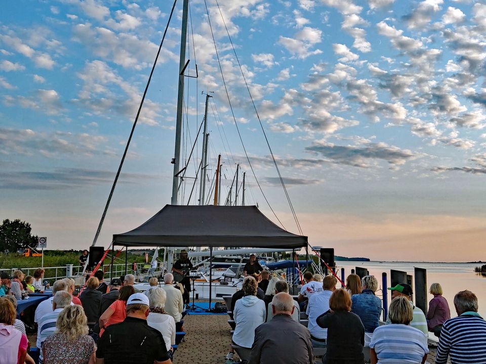 Musik am Hafen