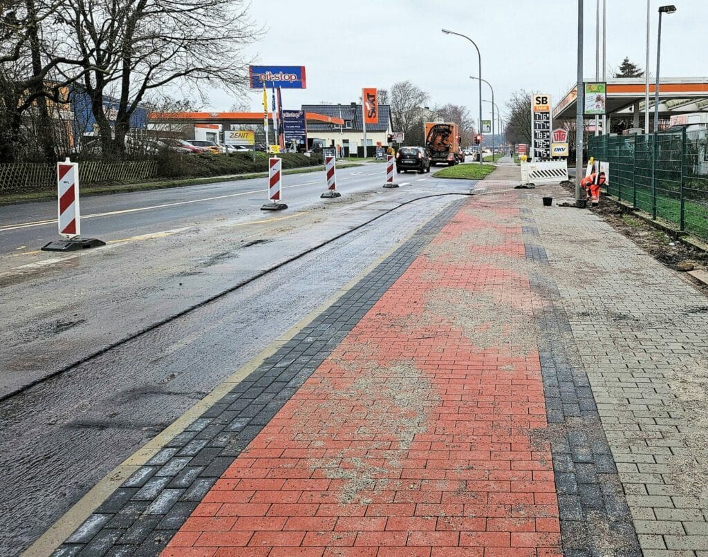 Vier Straßenbauvorhaben abgeschlossen + zwei Radwege freigegeben 3 1000042980