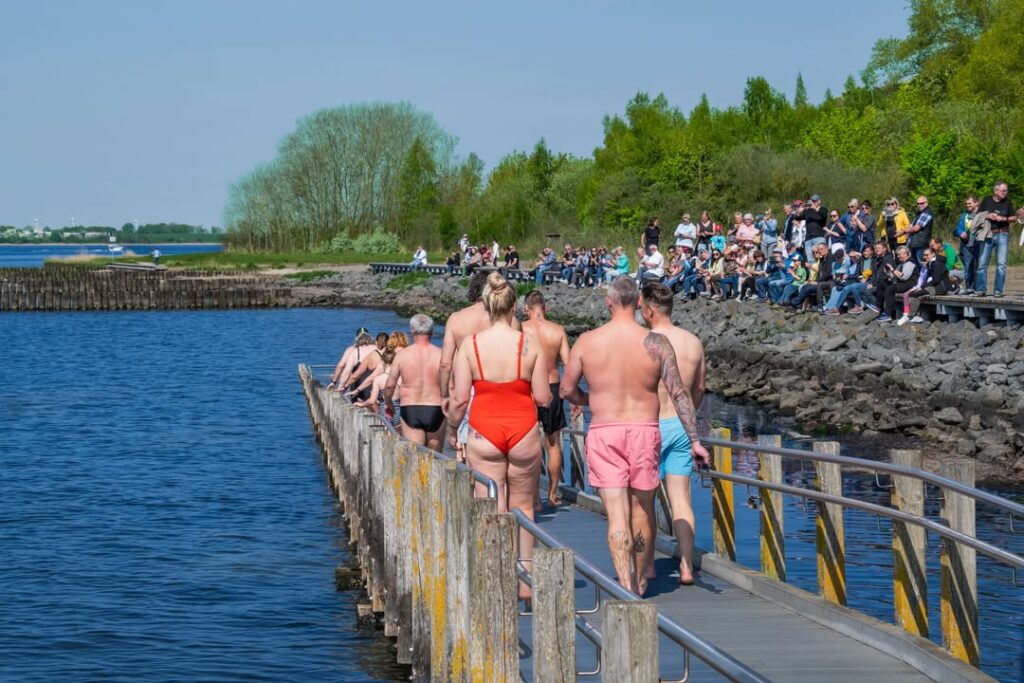 Sonnenschein und Hering satt: Das 33. Heringsfest in Altefähr begeisterte! 7 494336166 1908129276391725 521799486029830317 n