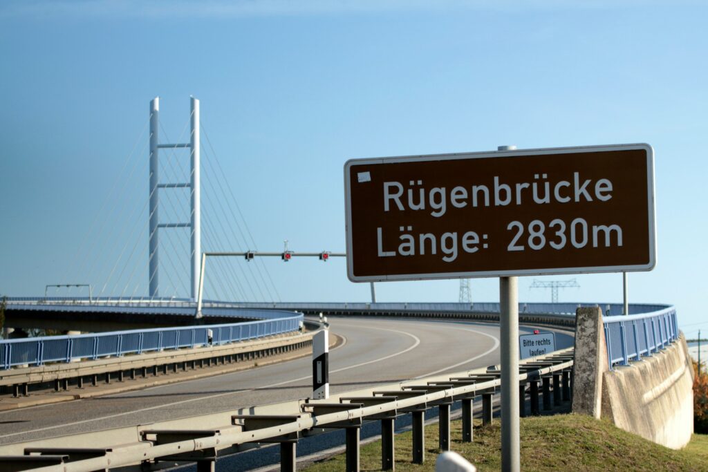 Erste Anmeldephase endet bald: Jetzt noch günstig Startplatz sichern! 2 Die Gesamtlaenge der Bruecke betraegt 4.104 Meter der Brueckenzug selbst hat die Laenge von 2.830 Metern