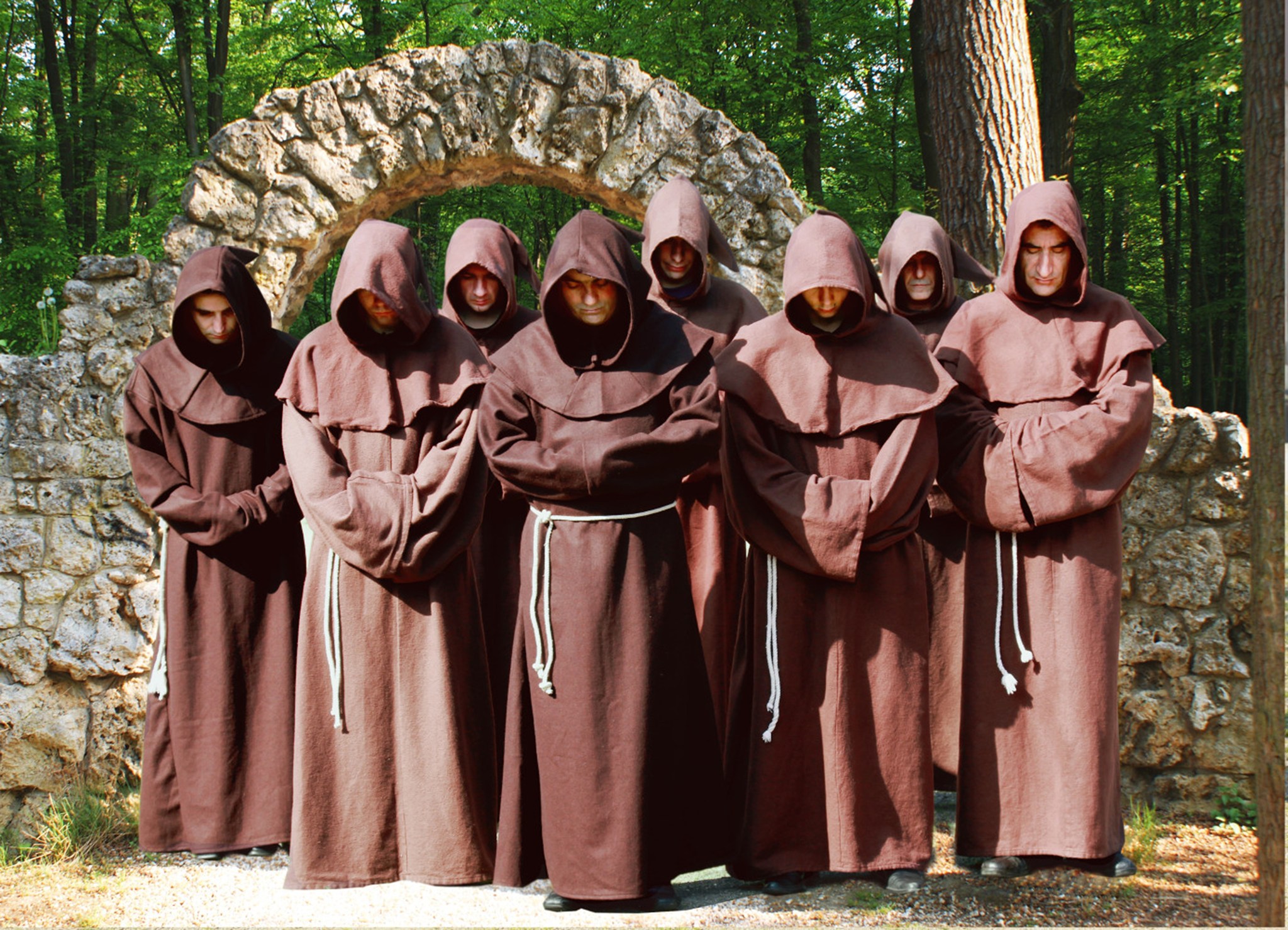 THE GREGORIAN VOICES THE MASTERS OF GREGORIAN CHANTS