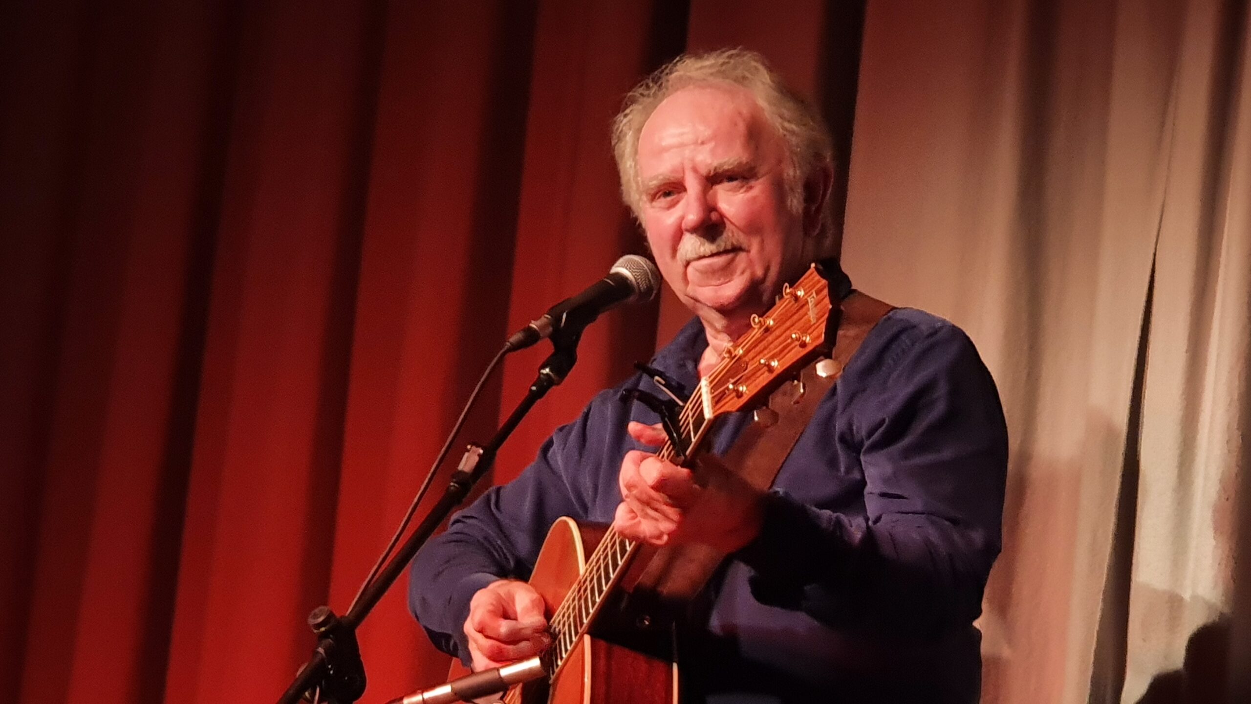 Ben Sands | Der irische Singer und Songwriter 1 Ben Sands | Der irische Singer und Songwriter